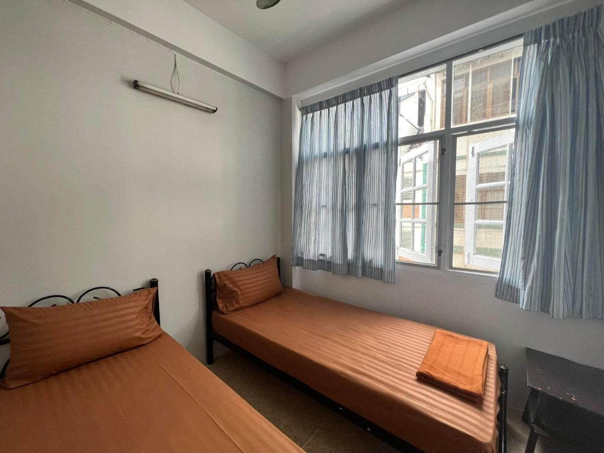 Merry V Guesthouse بانكوك المظهر الخارجي الصورة