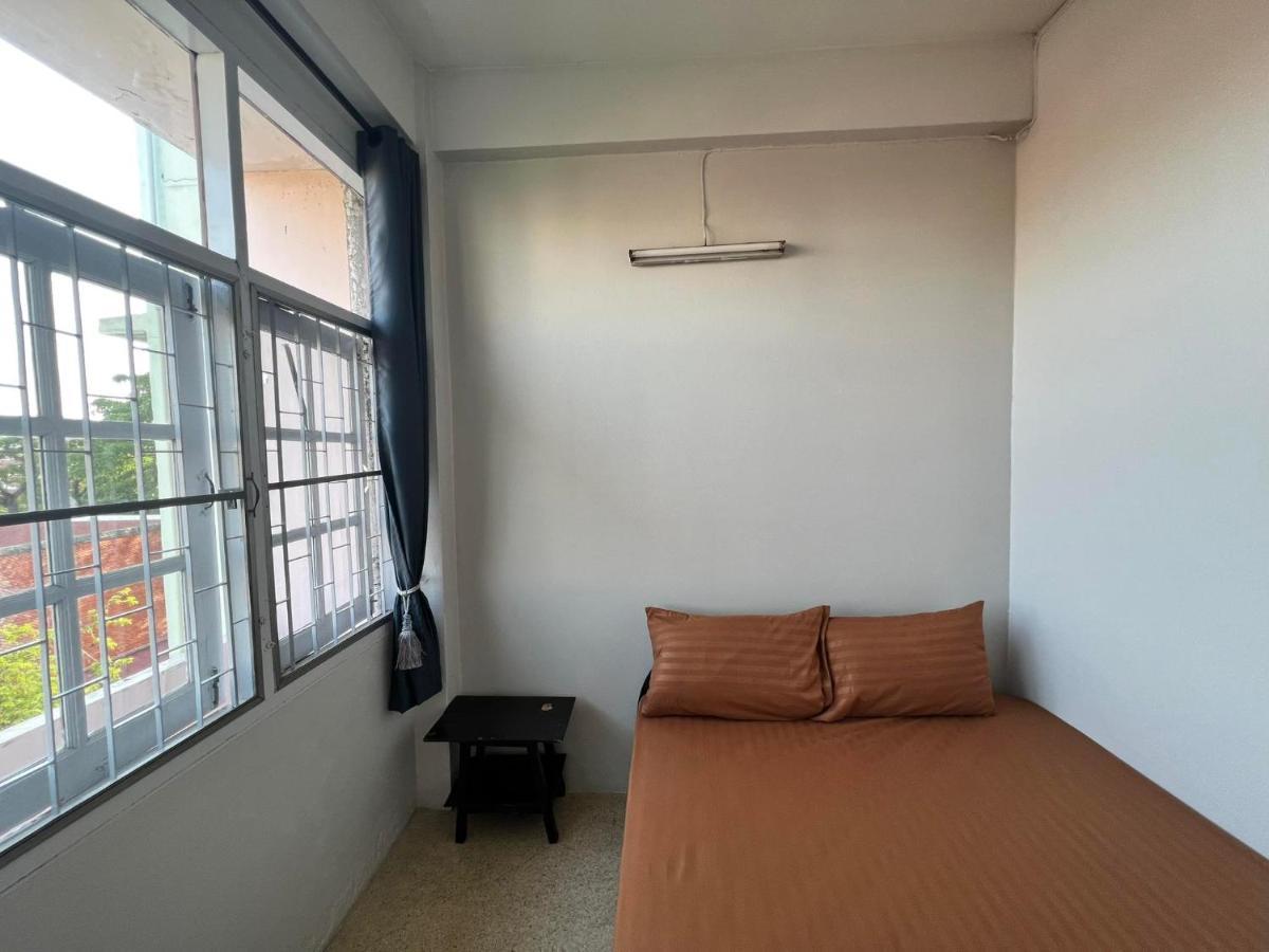 Merry V Guesthouse بانكوك المظهر الخارجي الصورة
