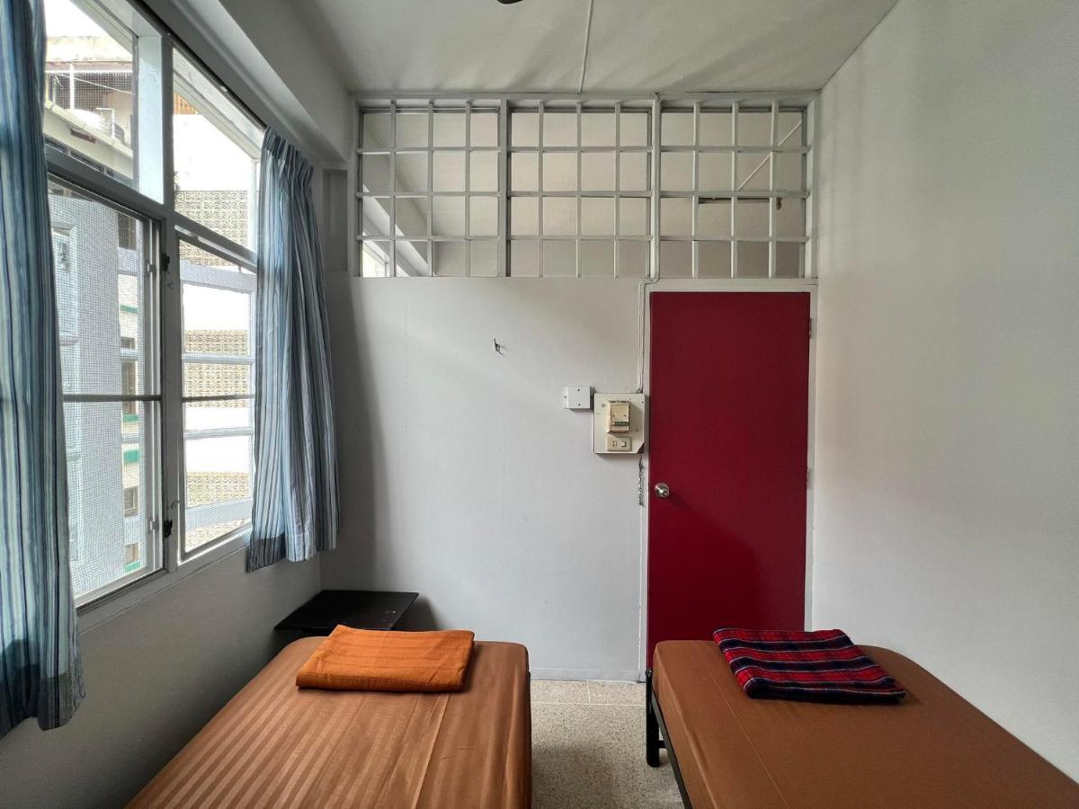 Merry V Guesthouse بانكوك المظهر الخارجي الصورة